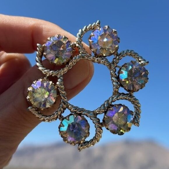 KRAMER Aurora Borealis AB Lavender Crystal Gold Circle BROOCH - Picture 3 of 10